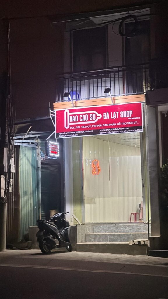 DHL and VN sex toys